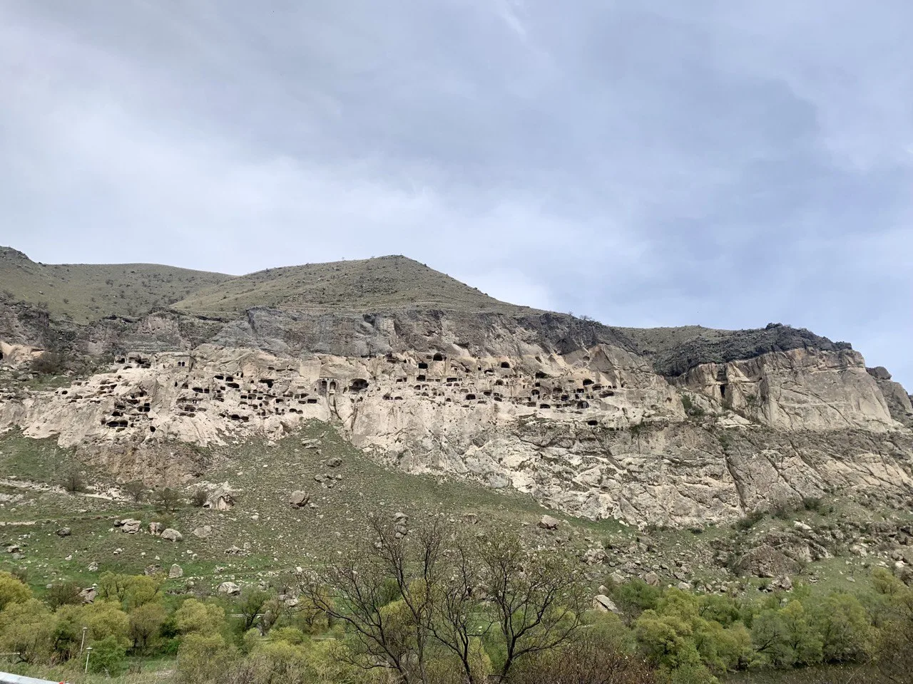 How to travel to Vardzia Cave Town and Monastery